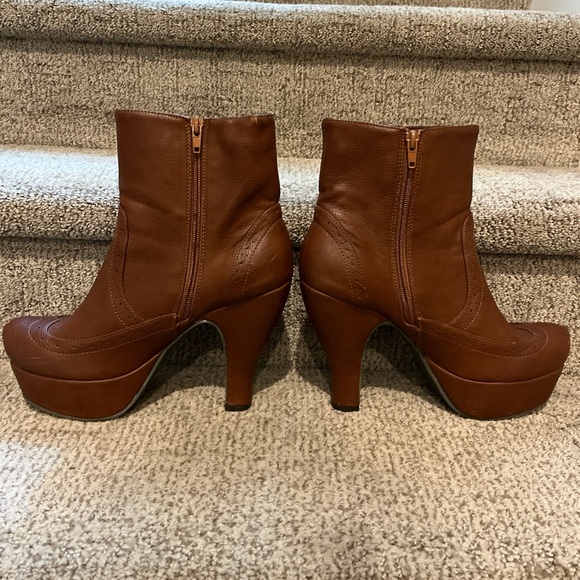 But another innocent tale ankle boots - 9 - Picture 3 of 5